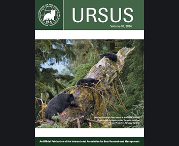 Journal Cover for Ursus
